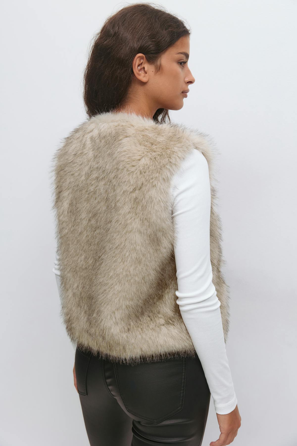 Faux fur vest - Beige