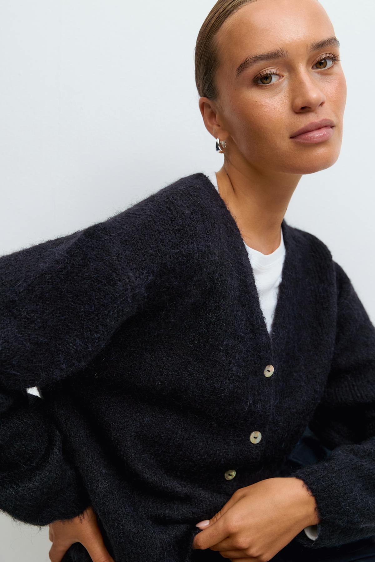 V-neck knitted cardigan - Noir