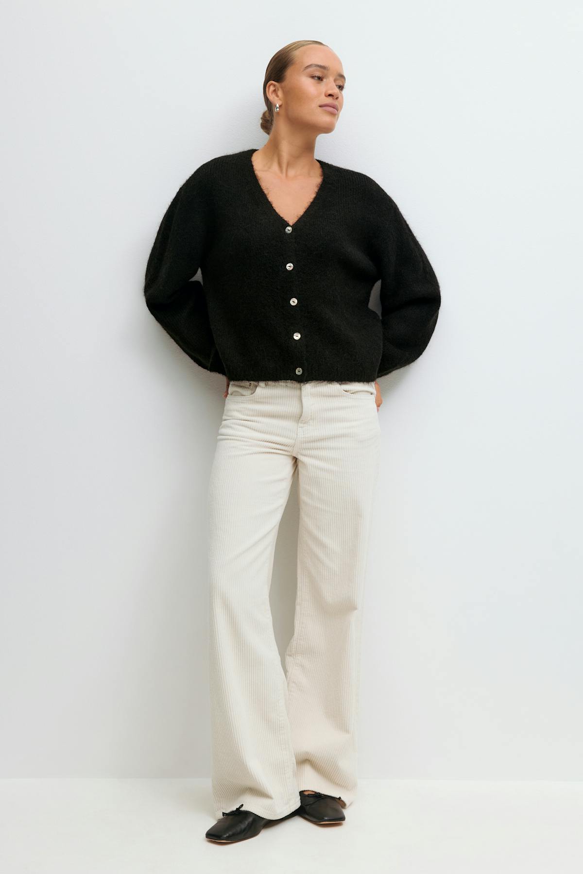 V-neck knitted cardigan - Chocolate brown