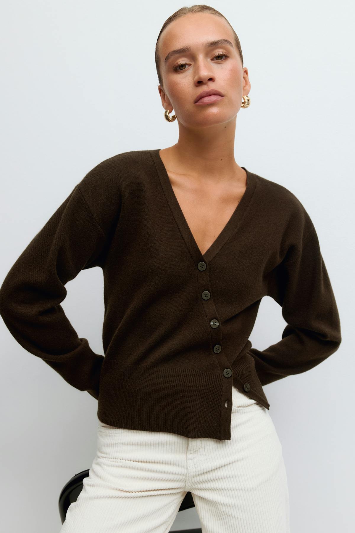 Asymmetric knitted cardigan - Gardenia