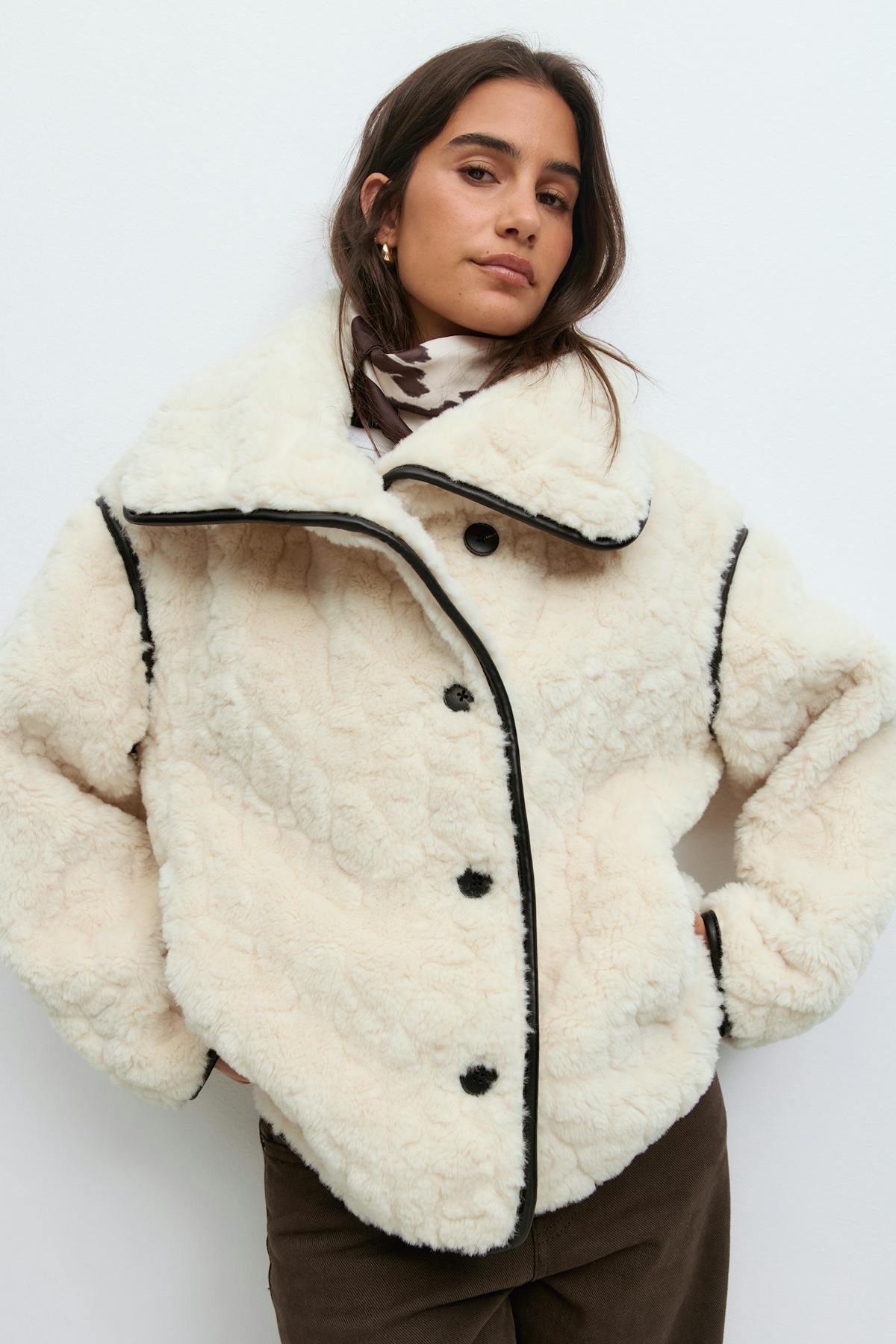 Faux fur bonded short jacket - Creme