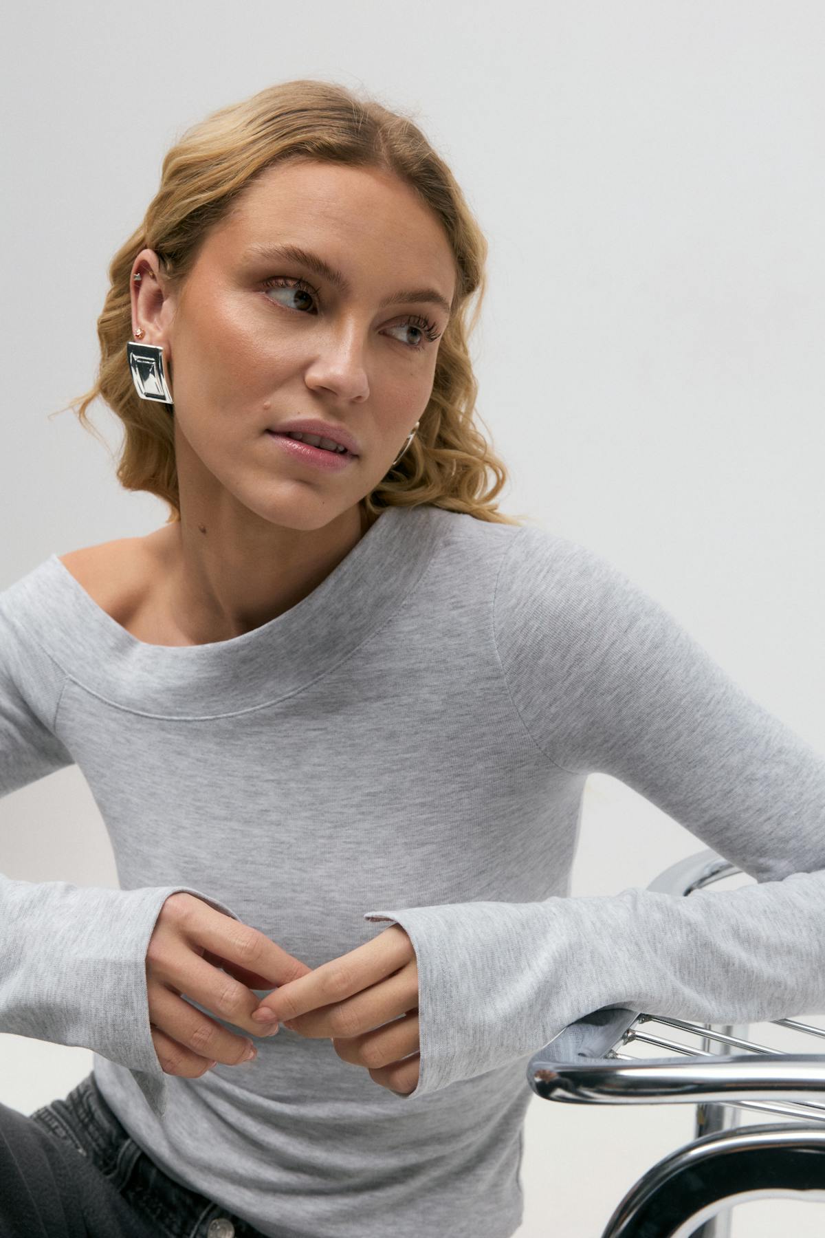 Sloped shoulder top - Grey melange