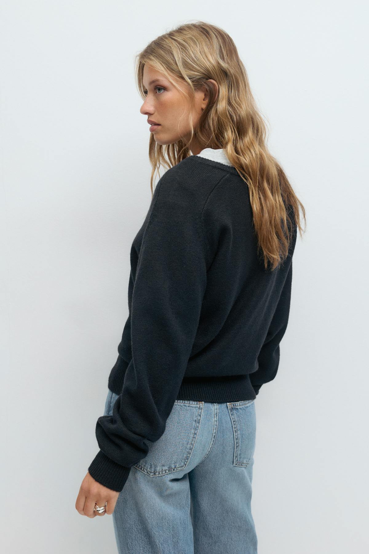 V-neck knitted sweater - Mid grey mel