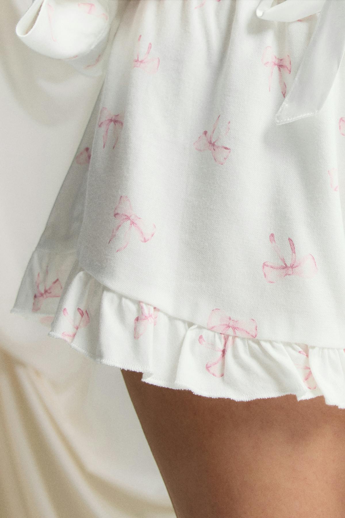 Flannel frill shorts - Bow aop