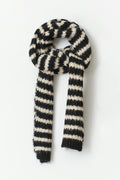 Knitted choker scarf