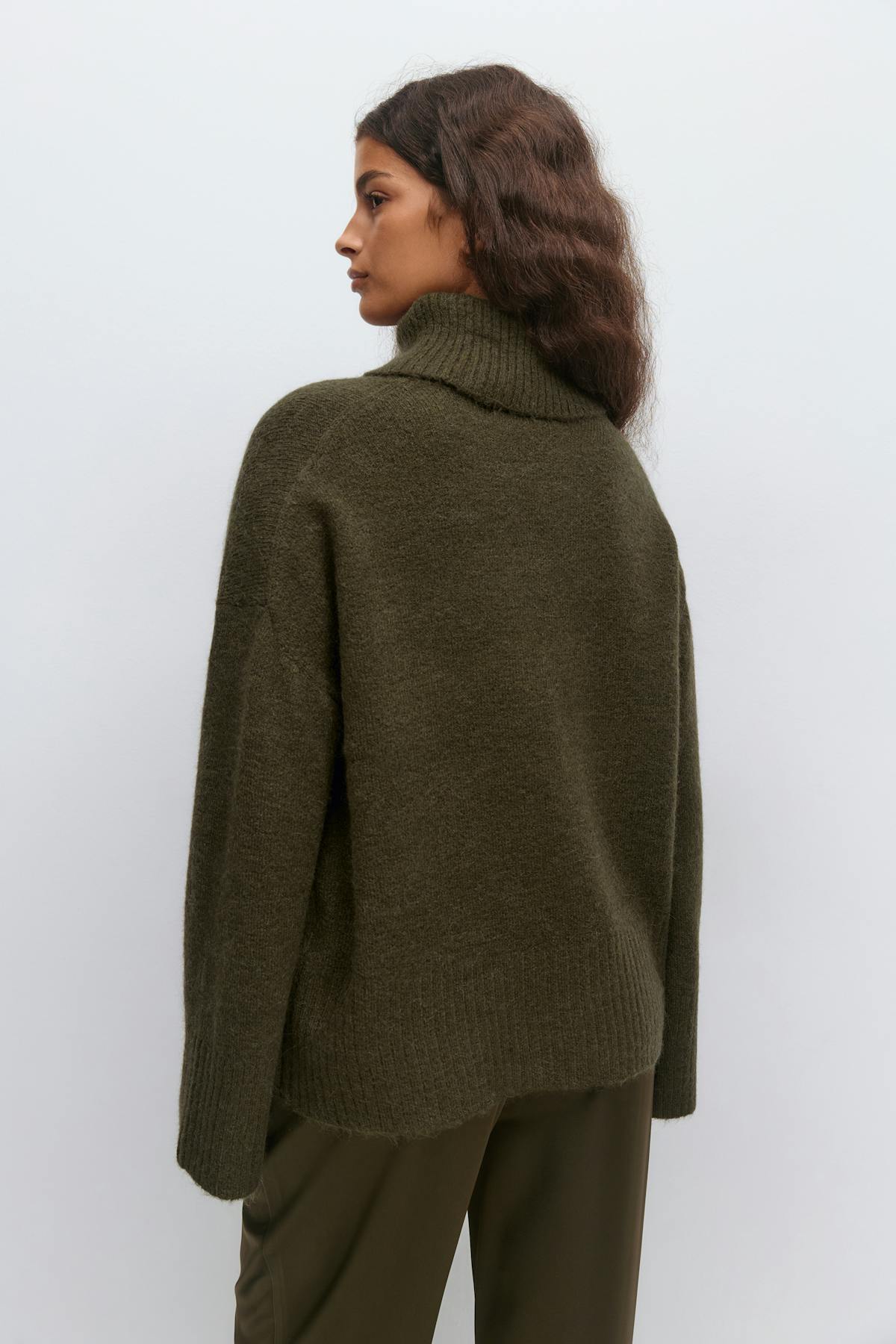 Long sleeve knitted sweater - Sea turtle
