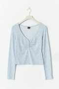 Buttoned up top - Simple flower