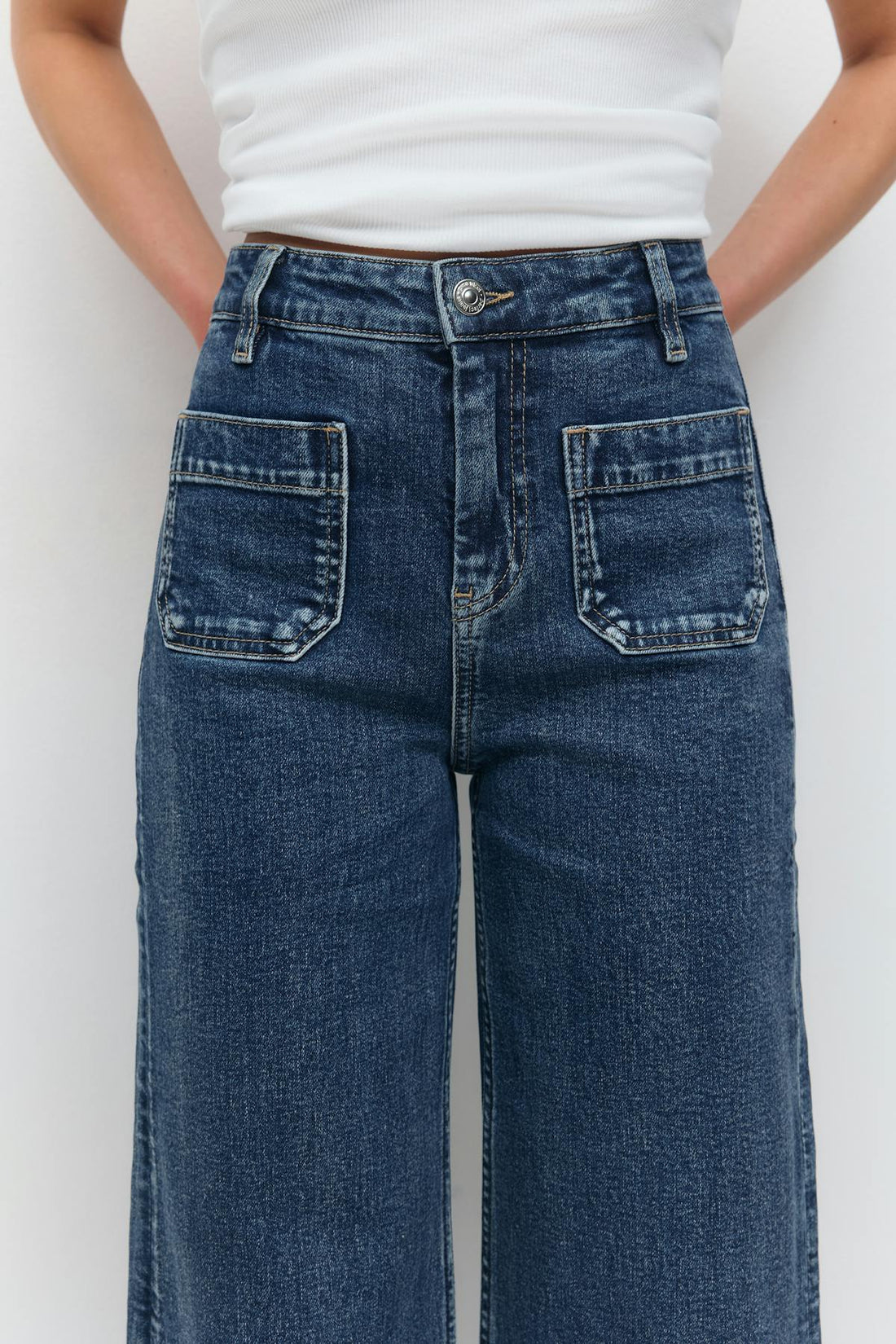 Cropped front pocket jeans - Mid blue