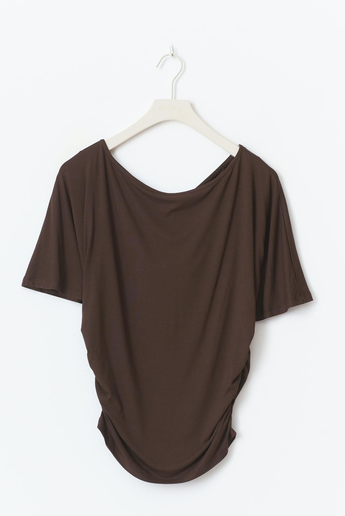 Sculptured top - Java