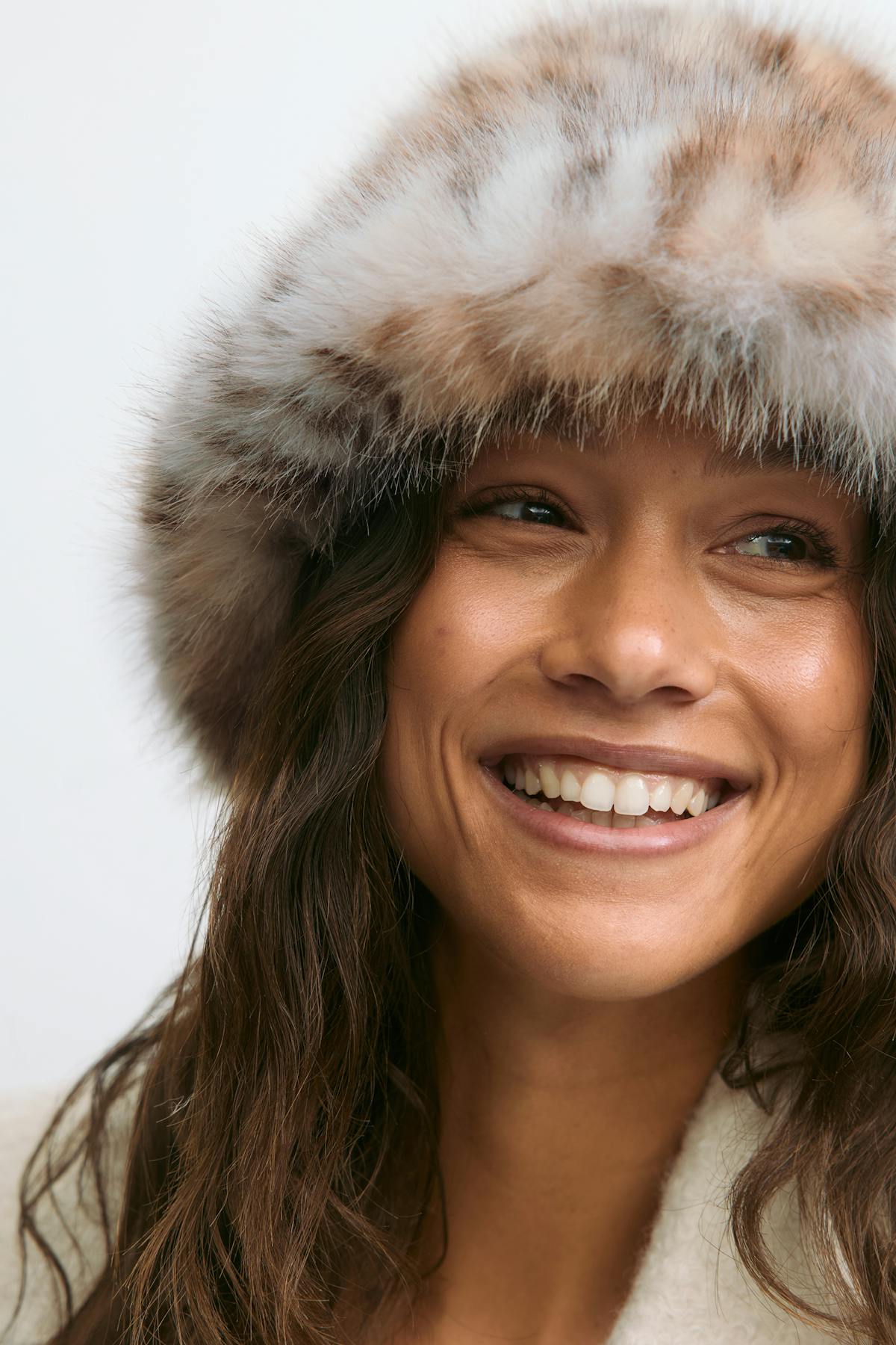 faux fur bucket hat