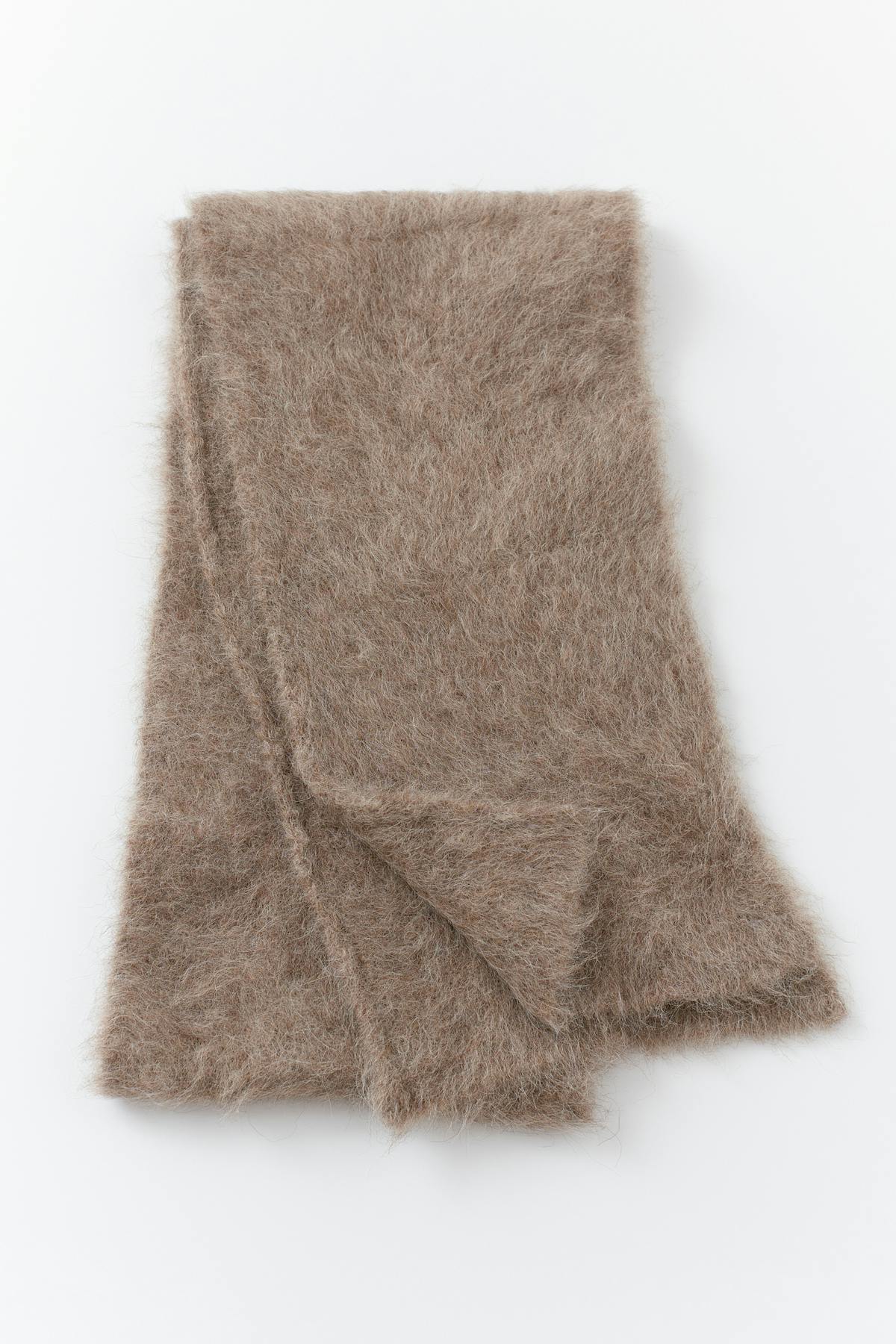 Premium alpaca scarf
