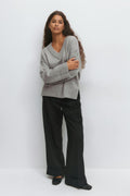 V-neck knitted sweater - Camel beige