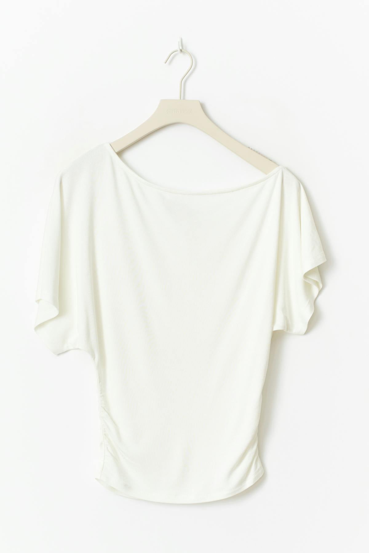 Sloped shoulder top - Grape leaf