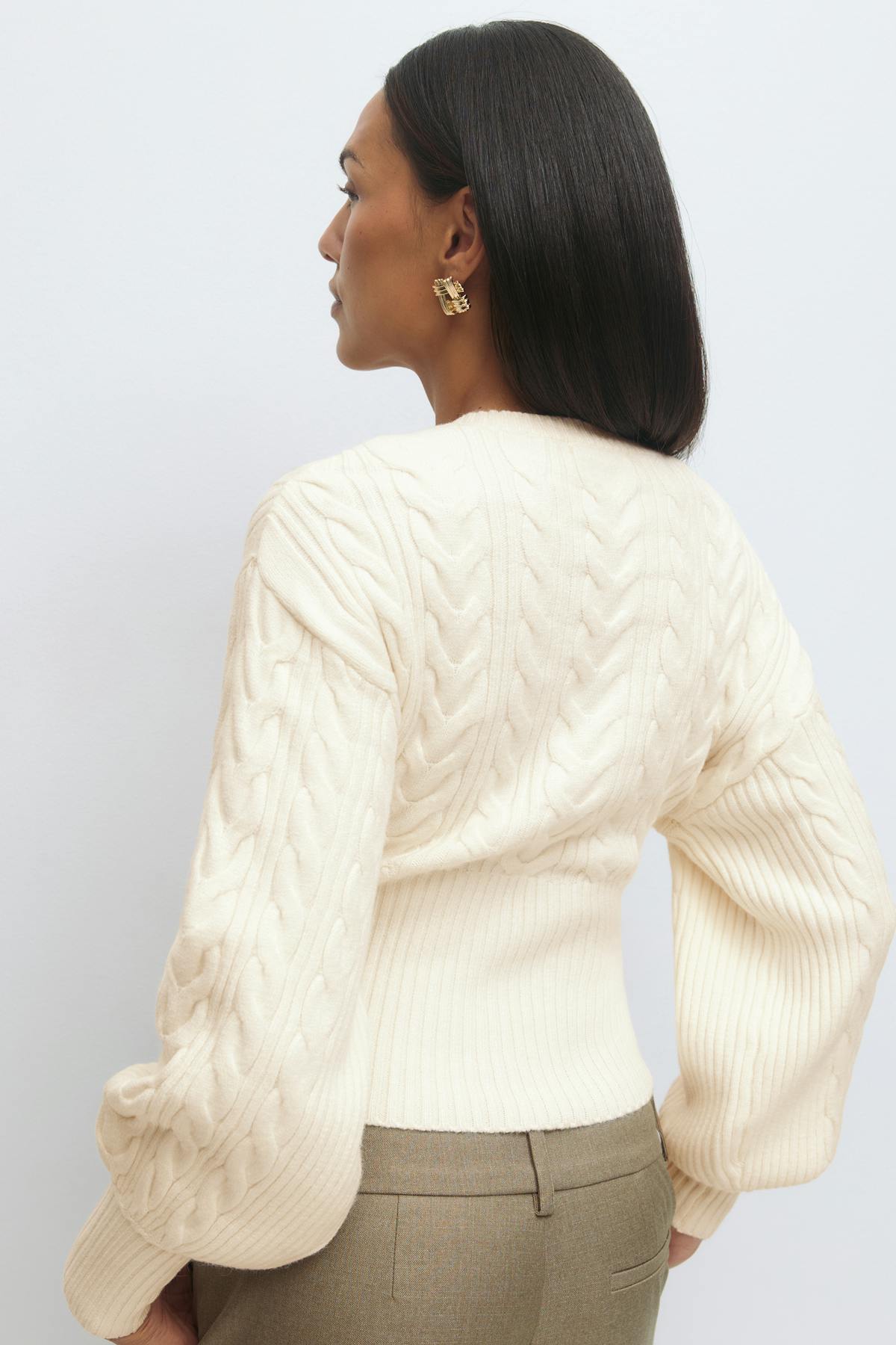 Knitted cable cardigan - Gardenia