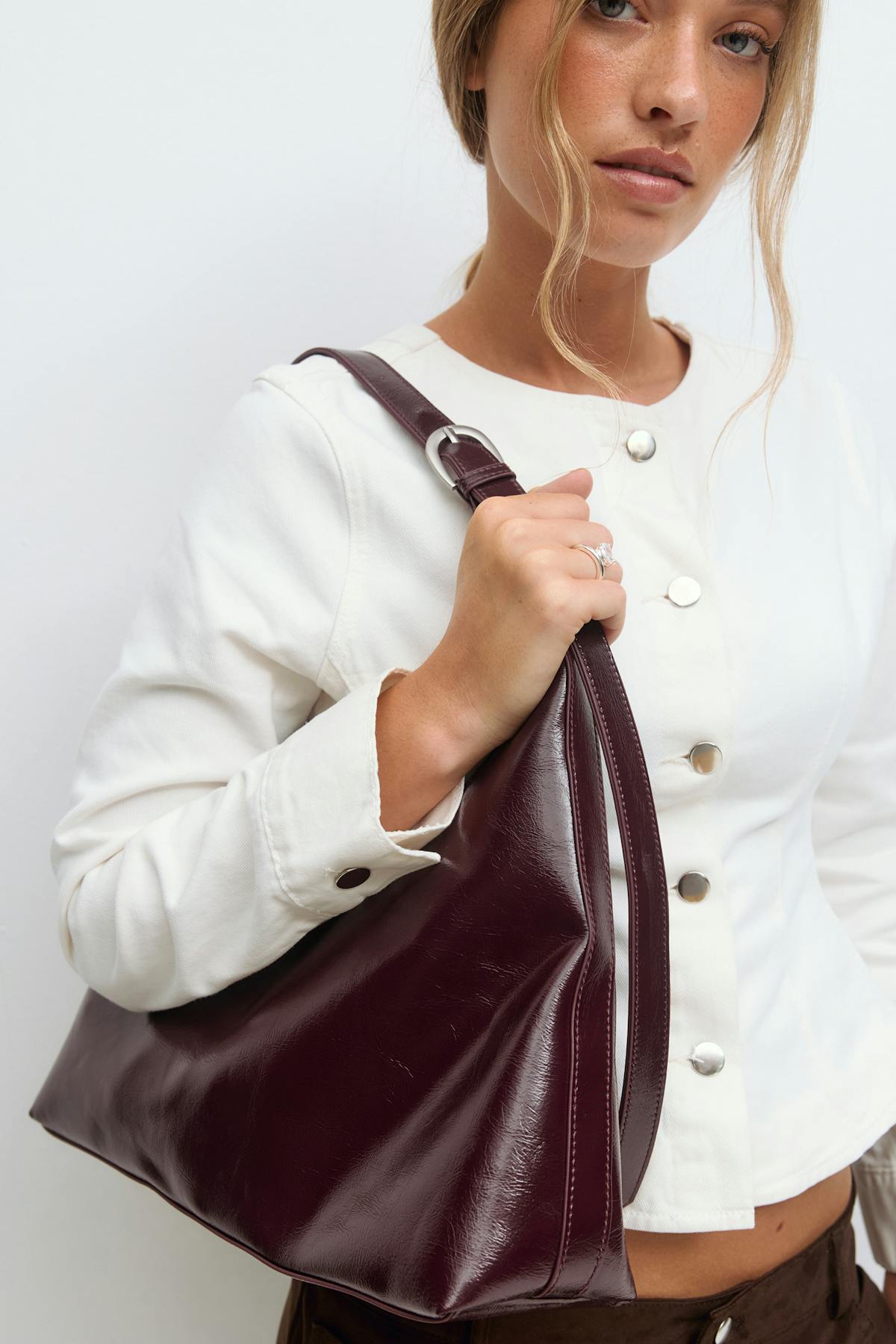 Wide shoulder bag