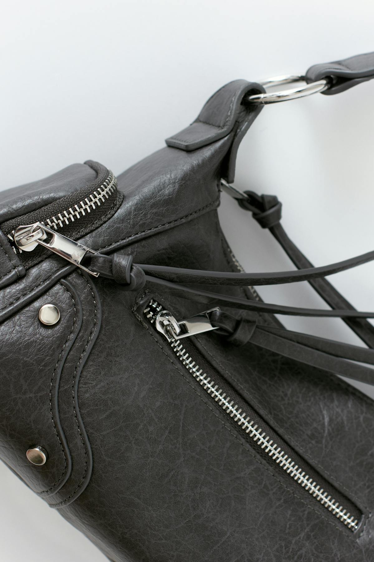 Pocket detail bag