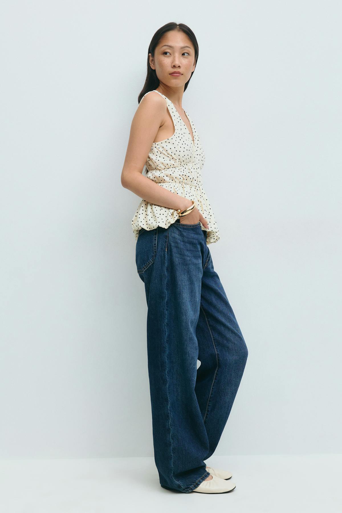 Balloon v-neck top - Cream dot