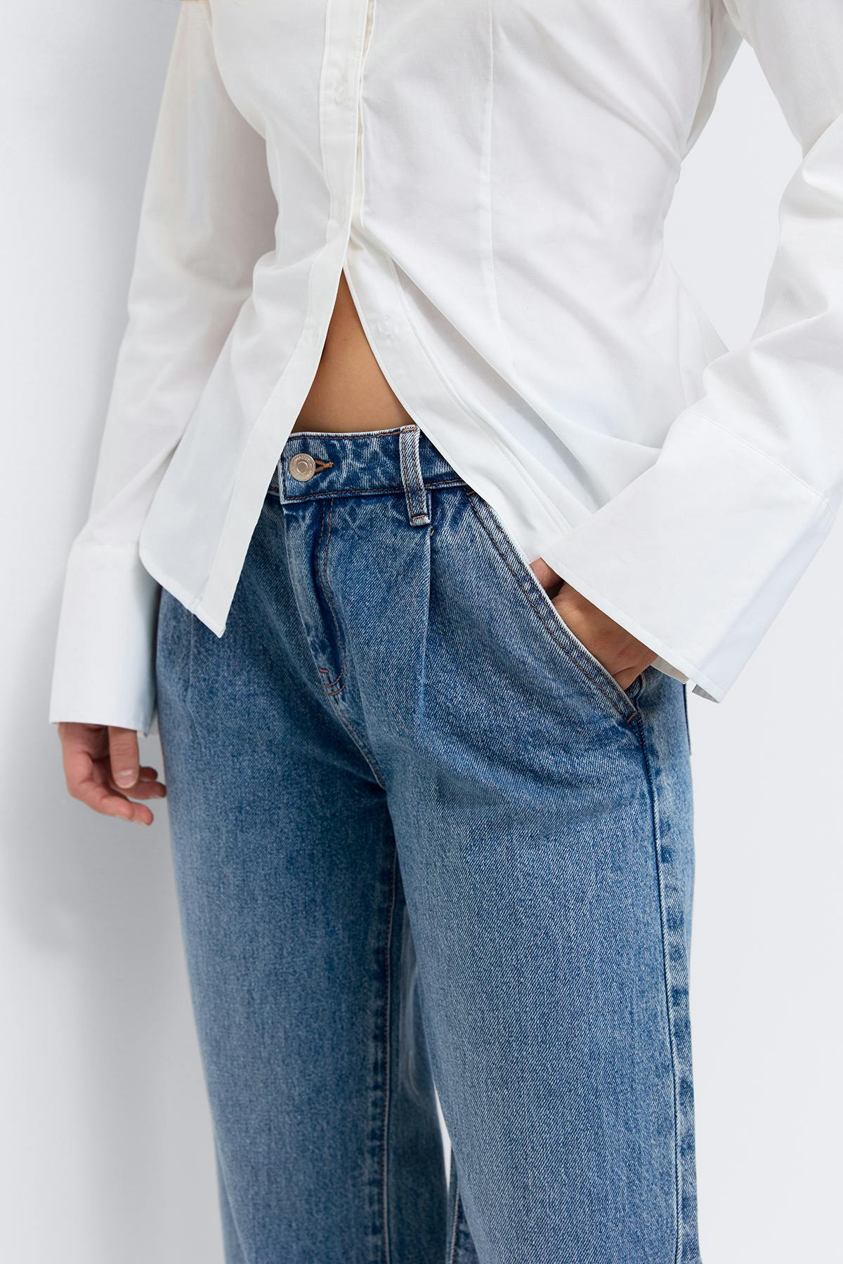 Pleated slouchy jeans - Mid blue