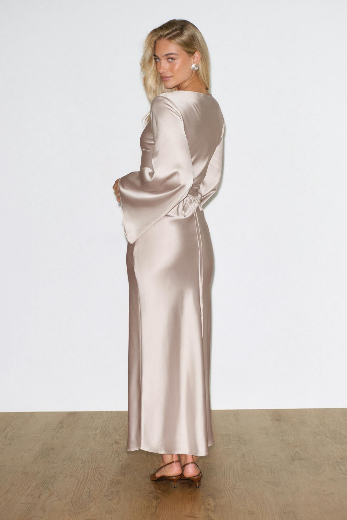 Satin wide sleeve maxi dress - Noir