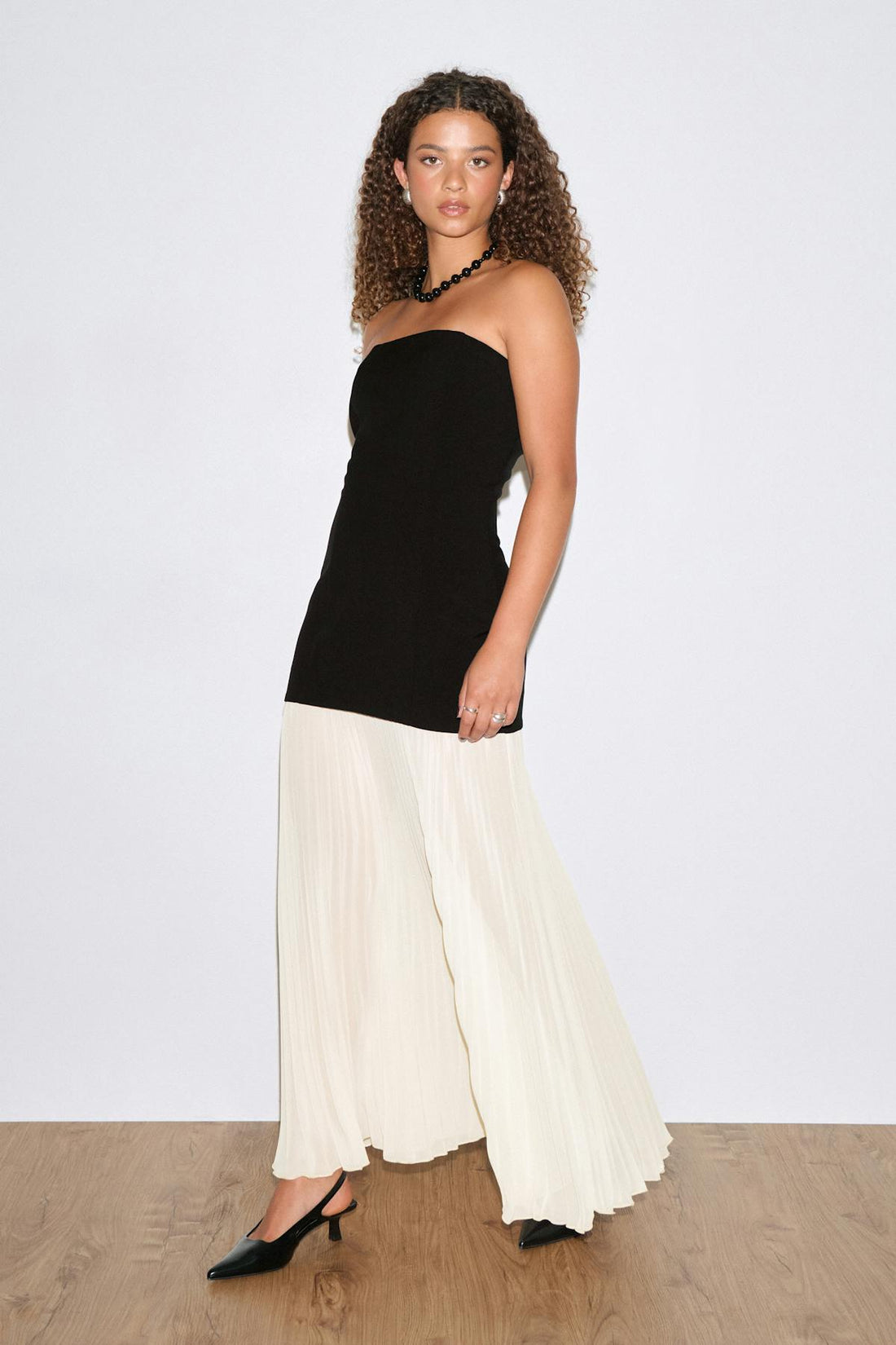 Sleeveless dropped waist dress - Black/creme