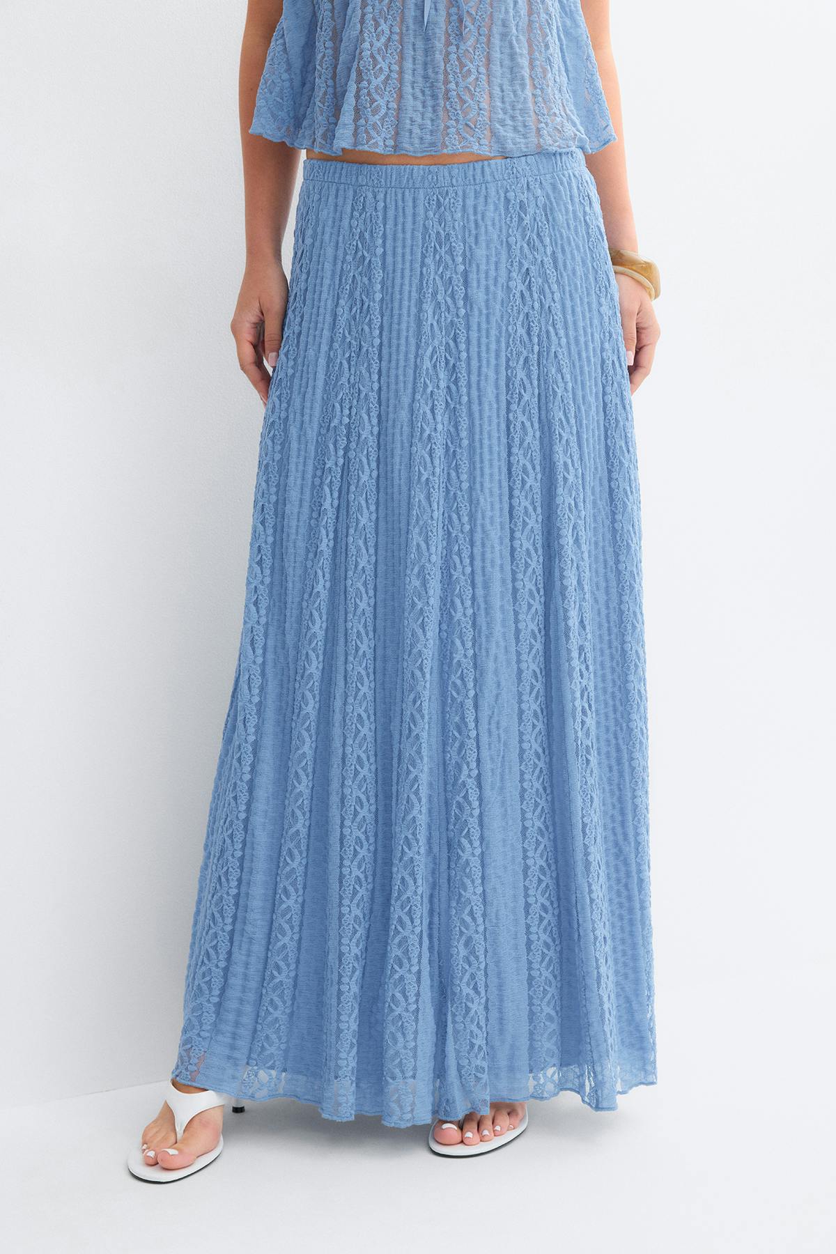 Lace maxi skirt - Haute red