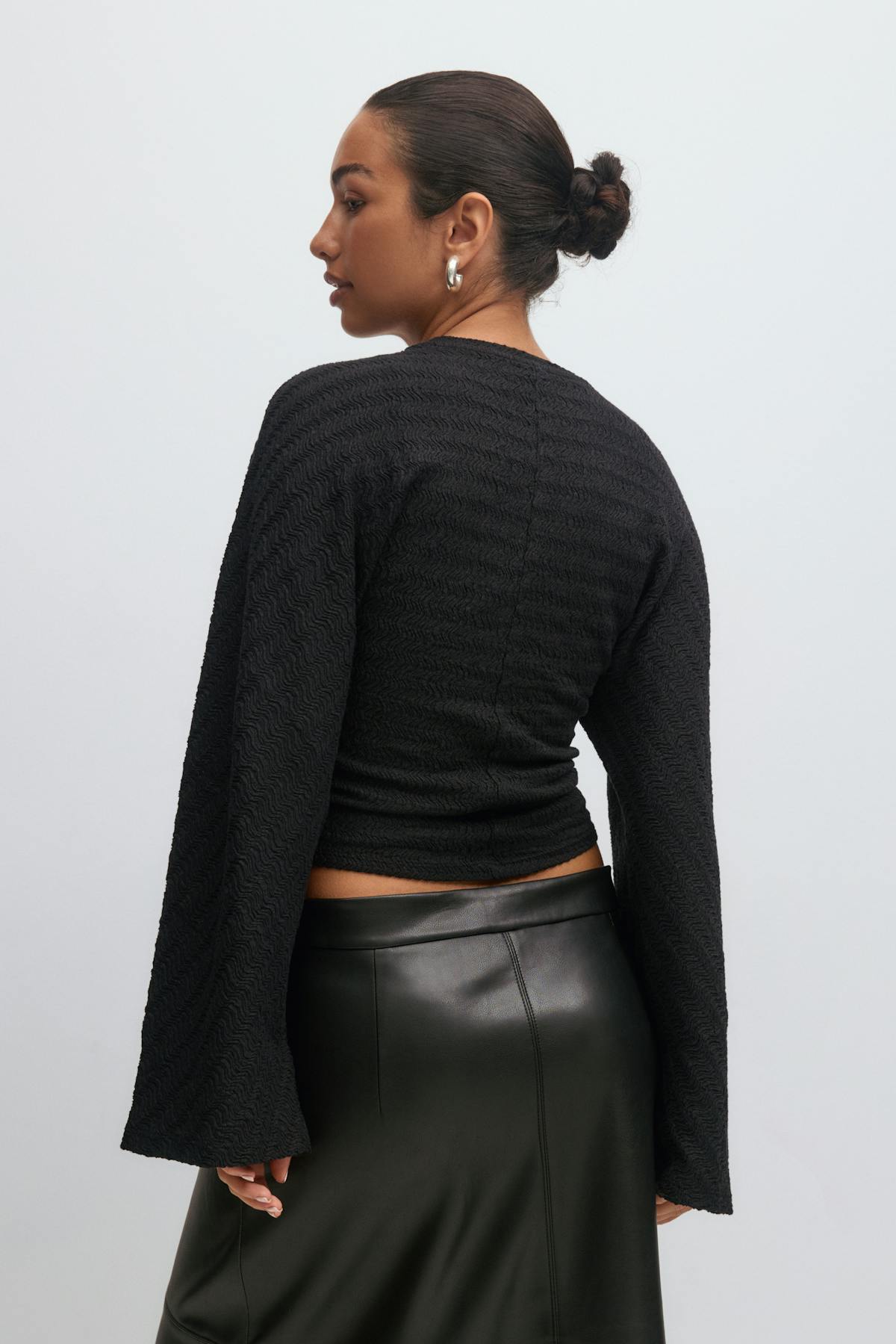 Textured wide sleeve top - Seal brown