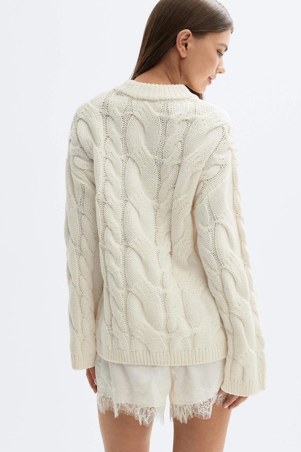 Chunky knitted cable sweater - Knit white