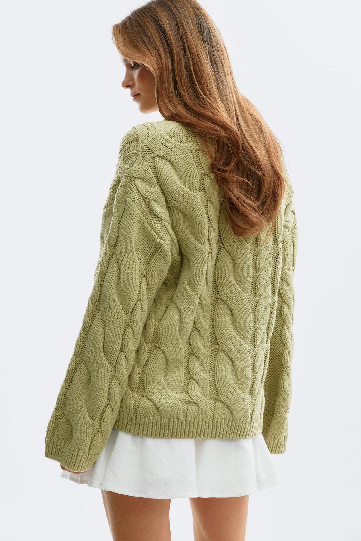 Chunky knitted cable sweater - Bellini