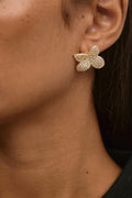 Pave flower earrings - Shiny silver