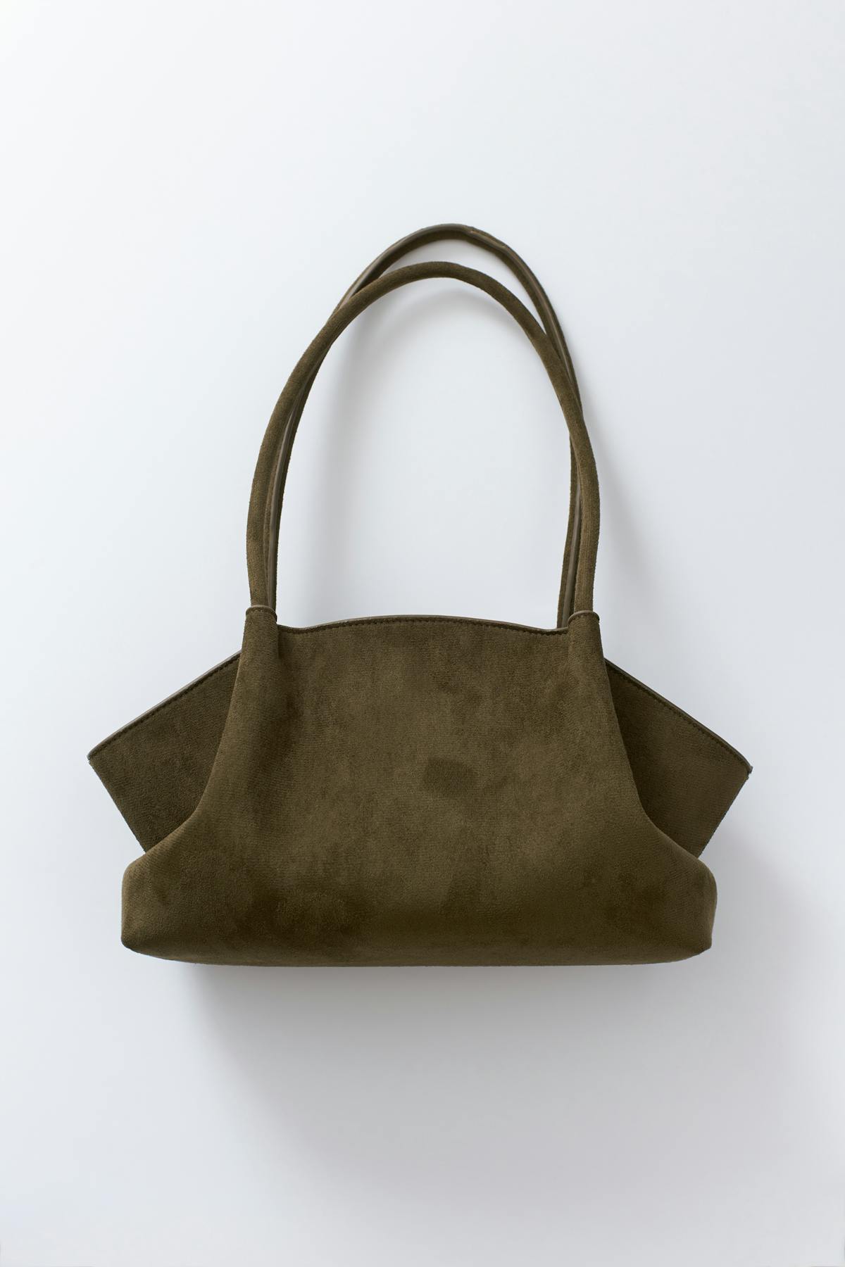 Fold detail shoulder bag