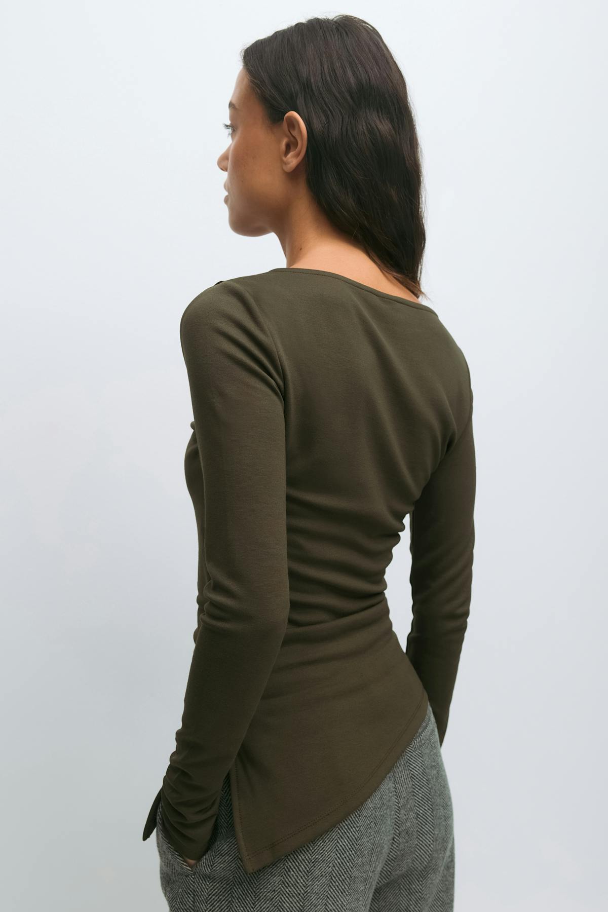 Asymmetric long sleeve top - Black olive