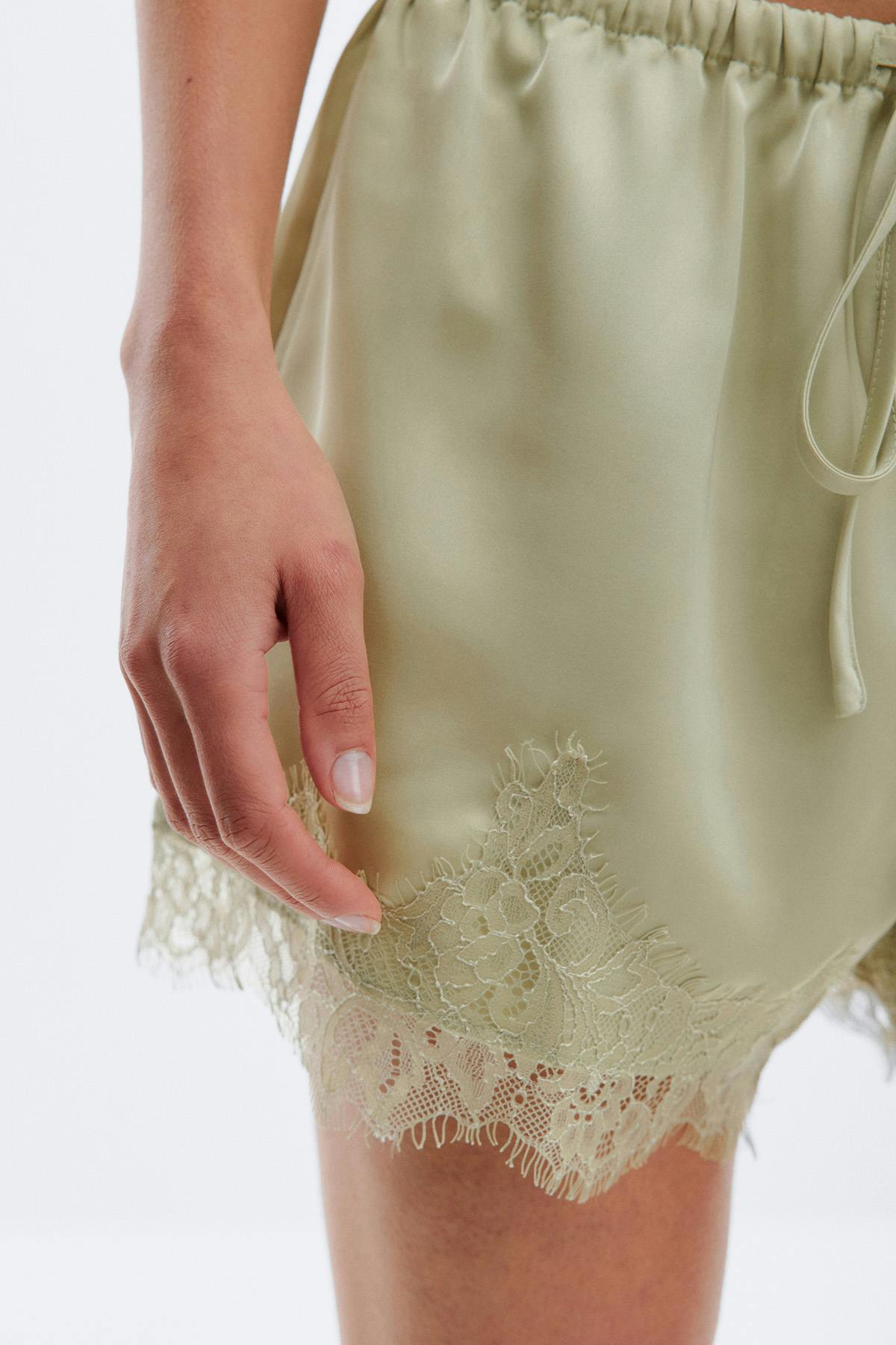 Satin lace shorts - Green glow