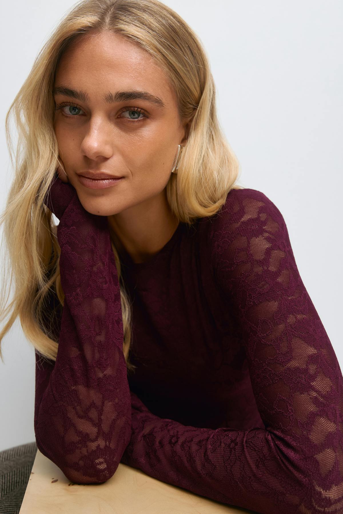 Lace asymmetric top - Wine tasting