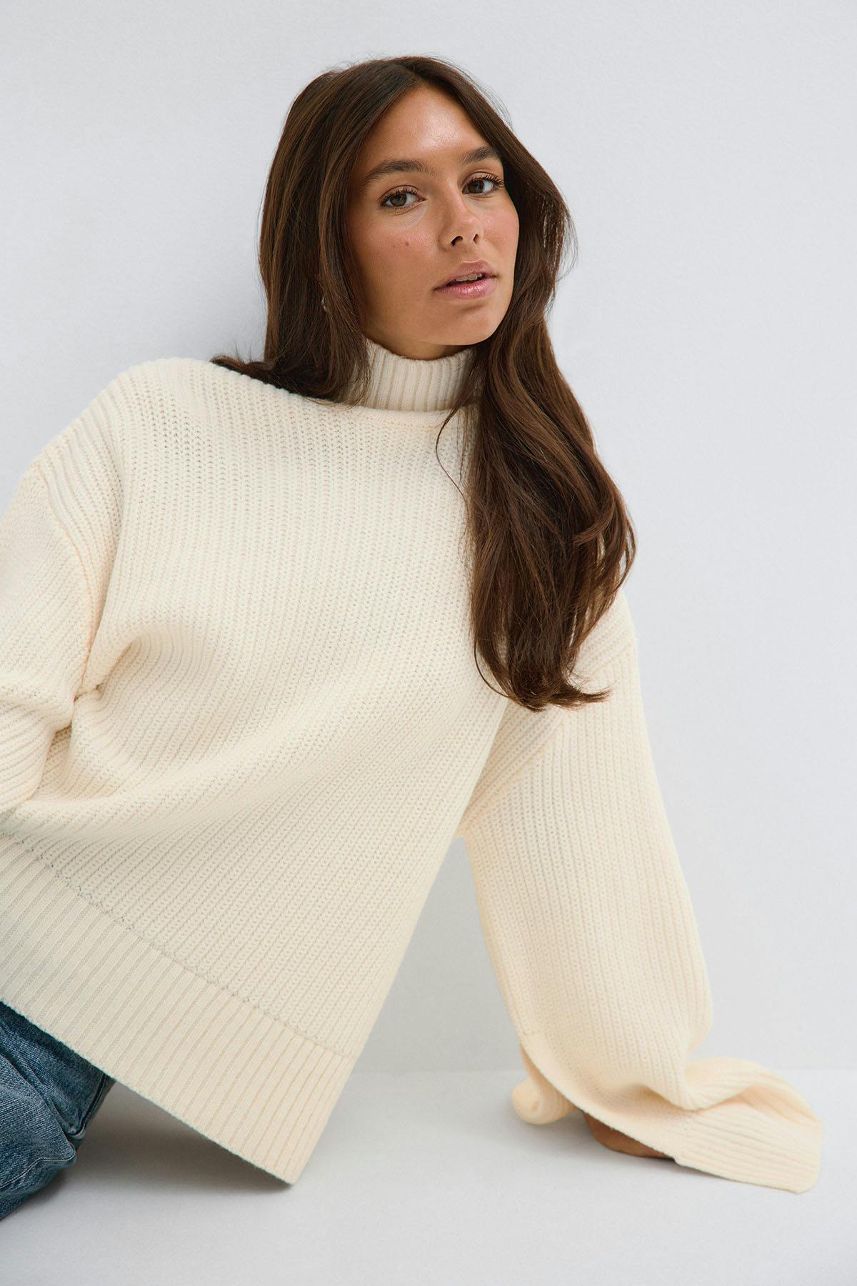Knitted turtleneck sweater - Chocolate brown