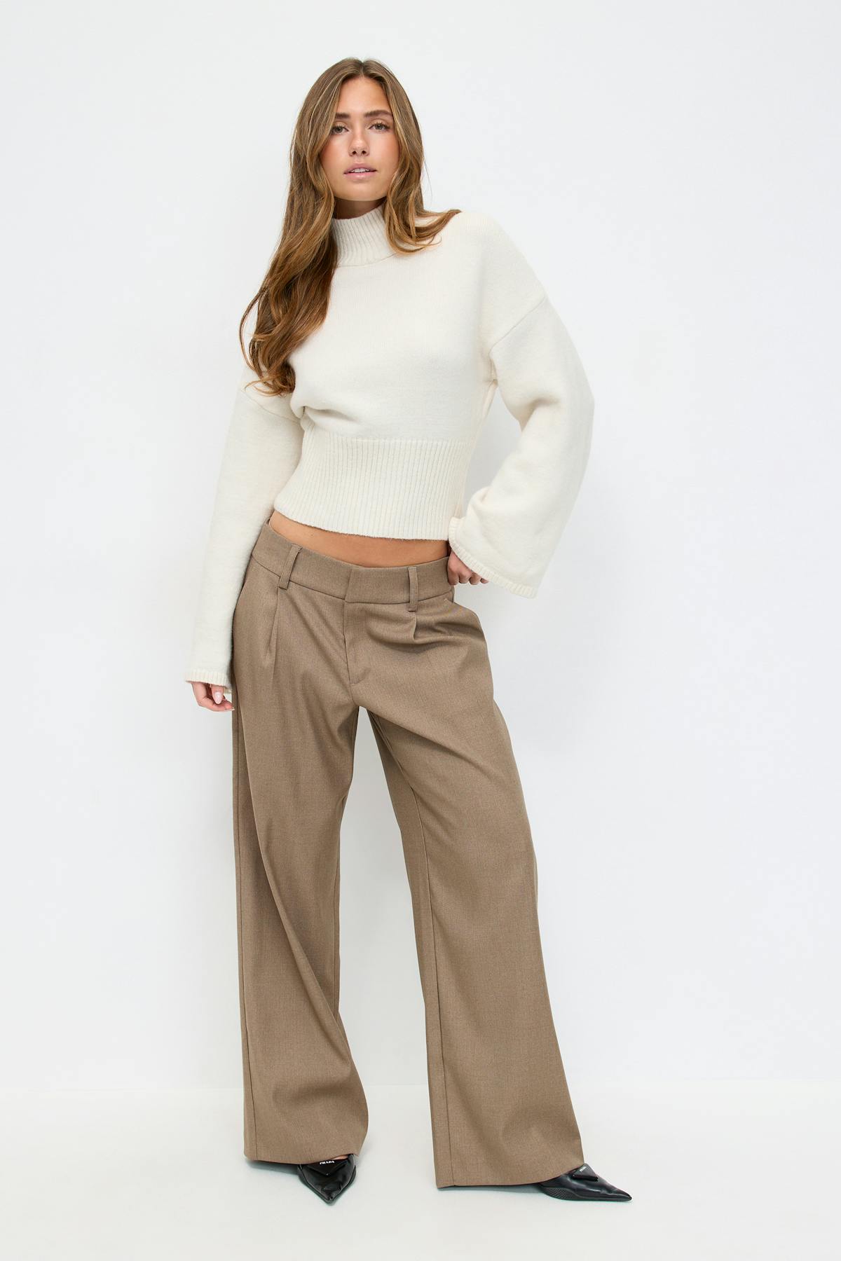 Funnel neck knitted sweater - Gardenia