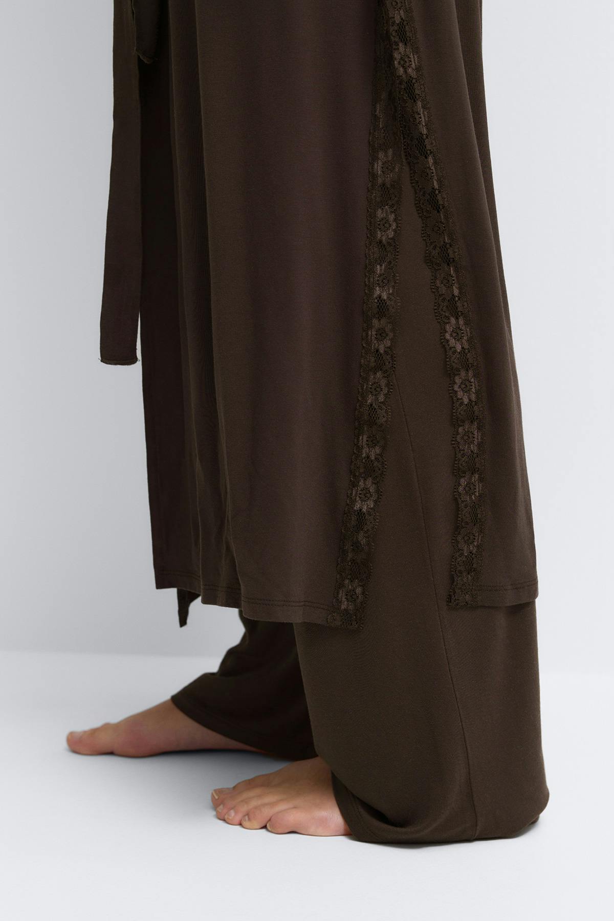 Soft lace loungewear robe - Chocolate plum