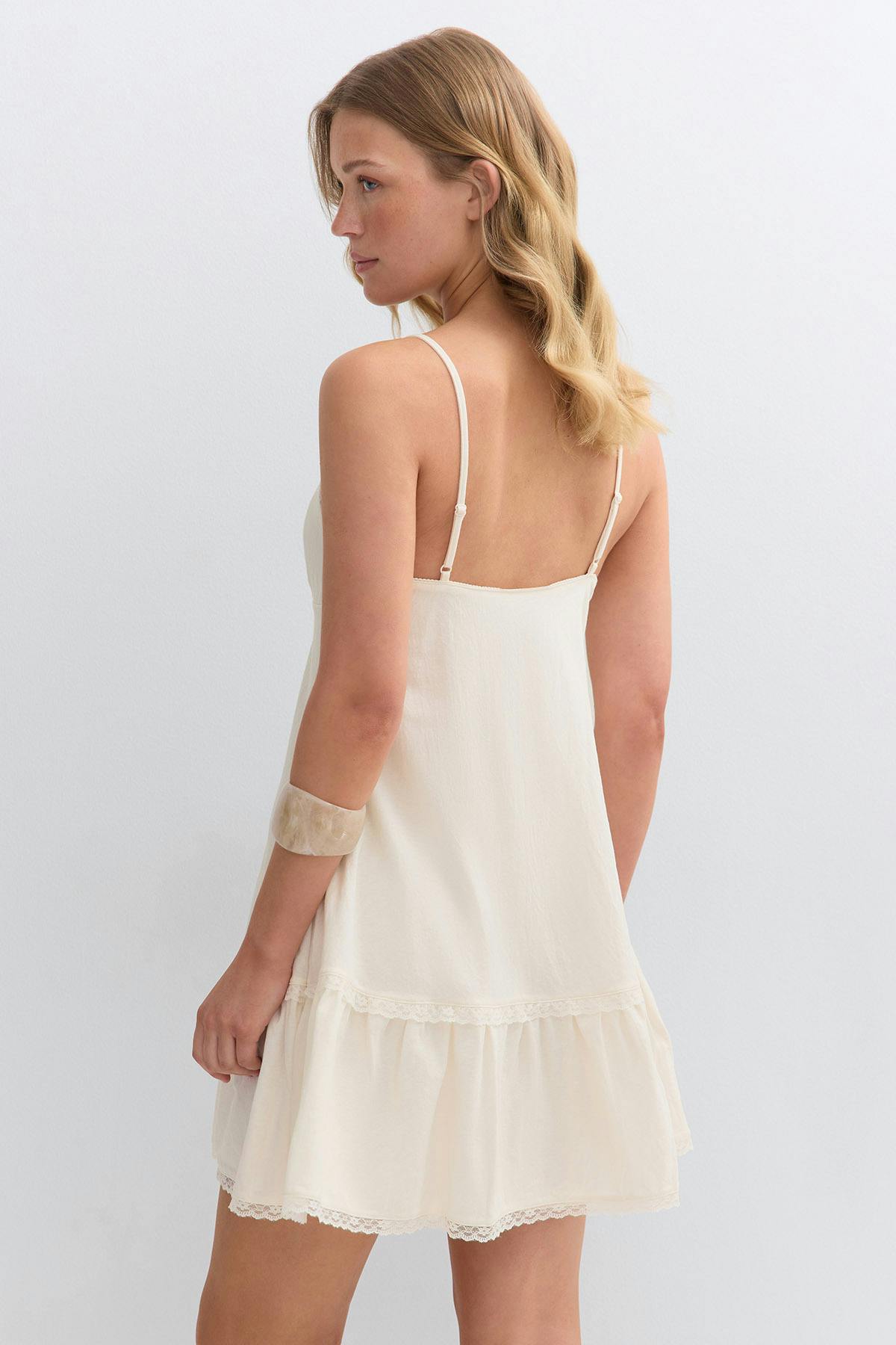 Lace detail strap dress - Gardenia