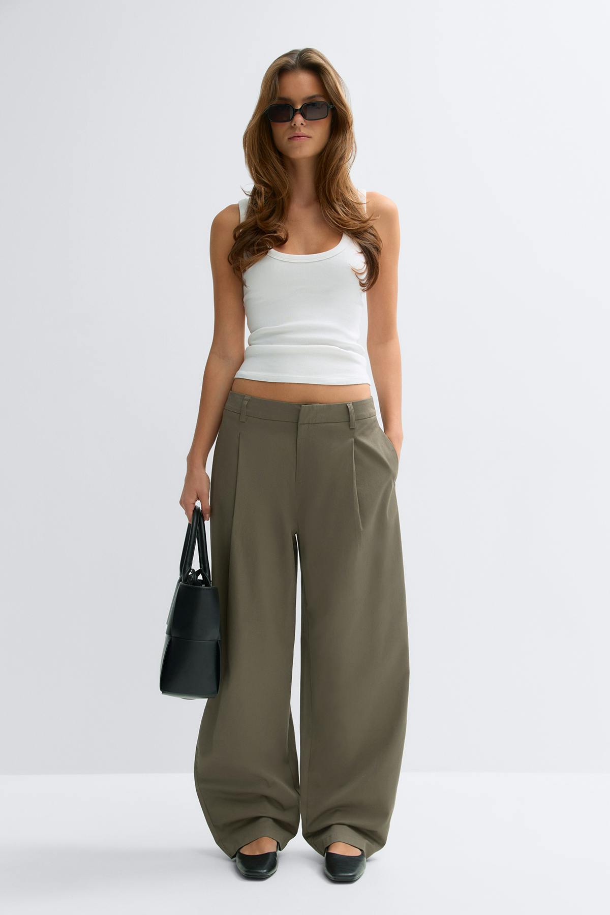 Cotton barrel trousers - Khaki green