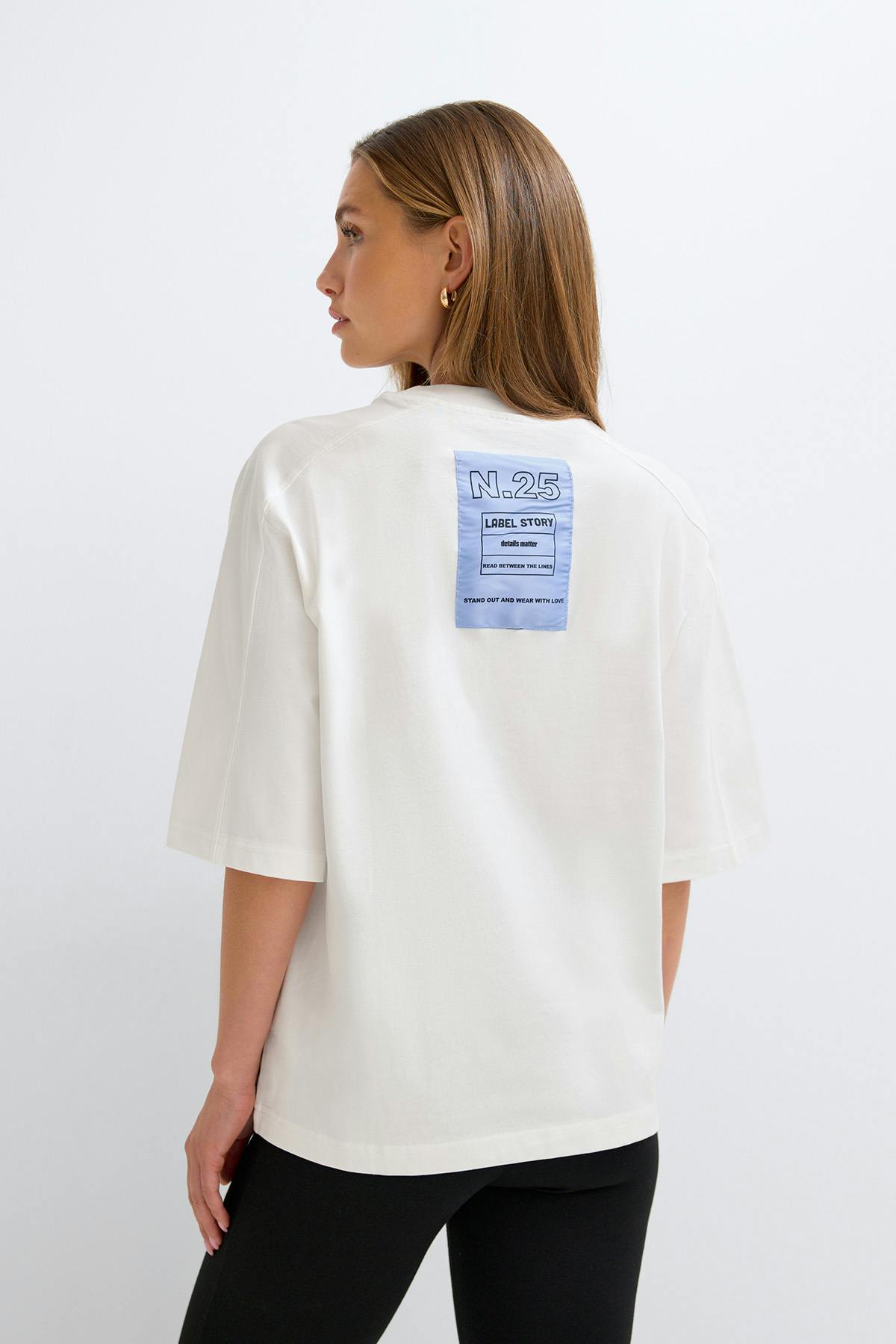 Patch detail tee - Feather/aop