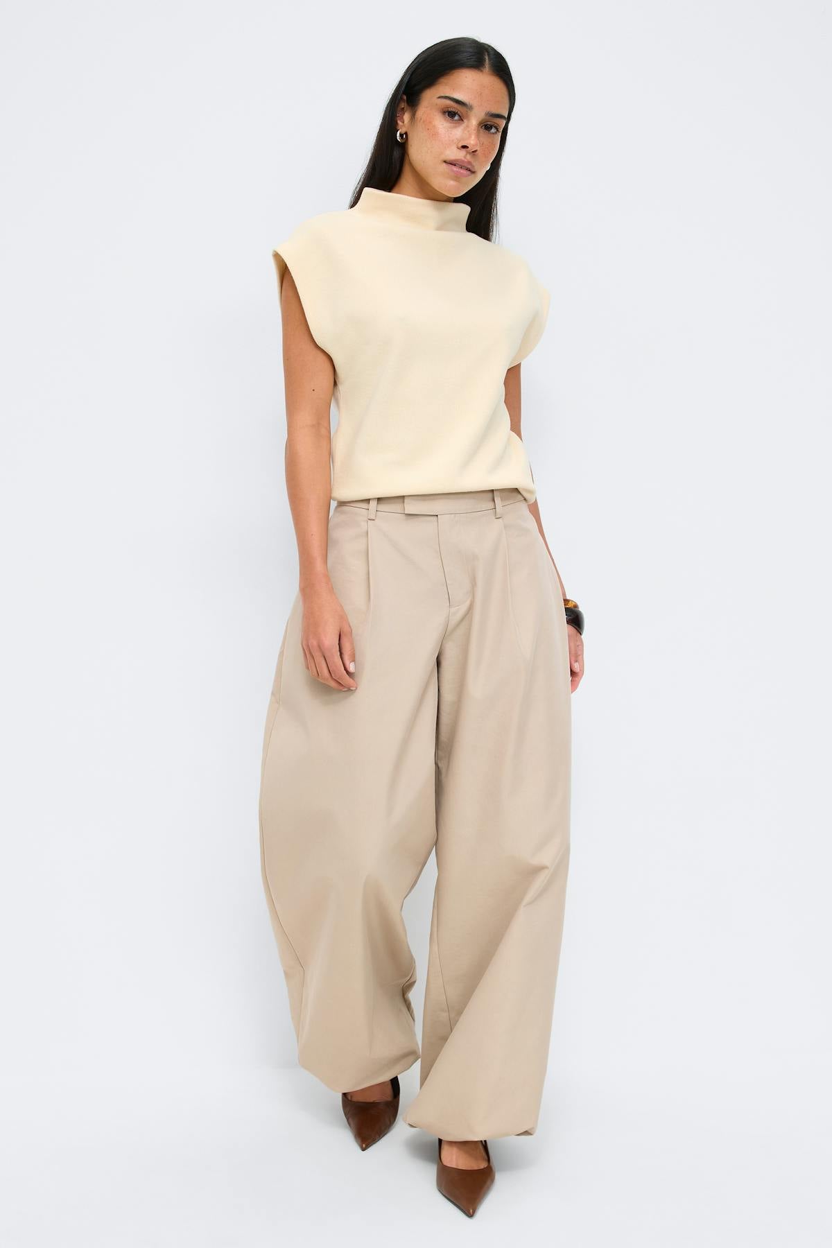 Soft funnel neck top - Banana crepe