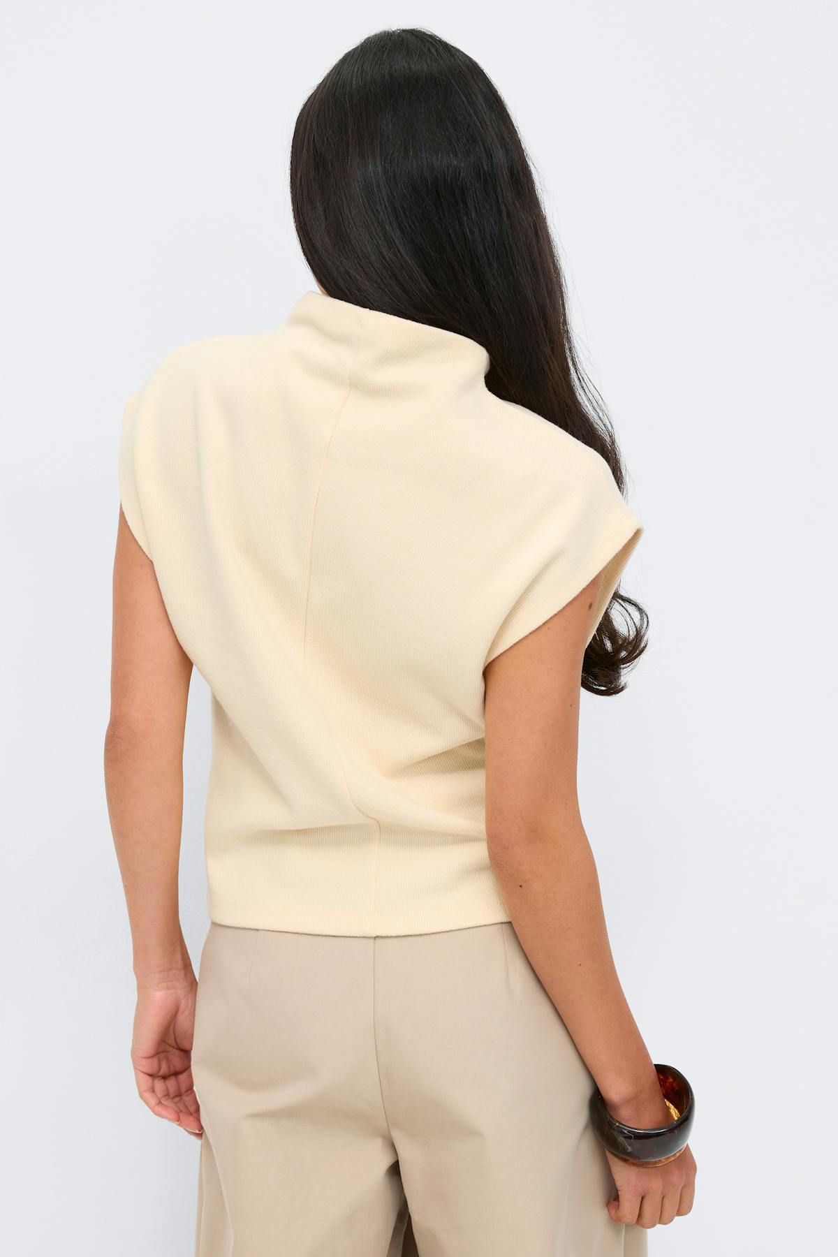 Soft funnel neck top - Banana crepe