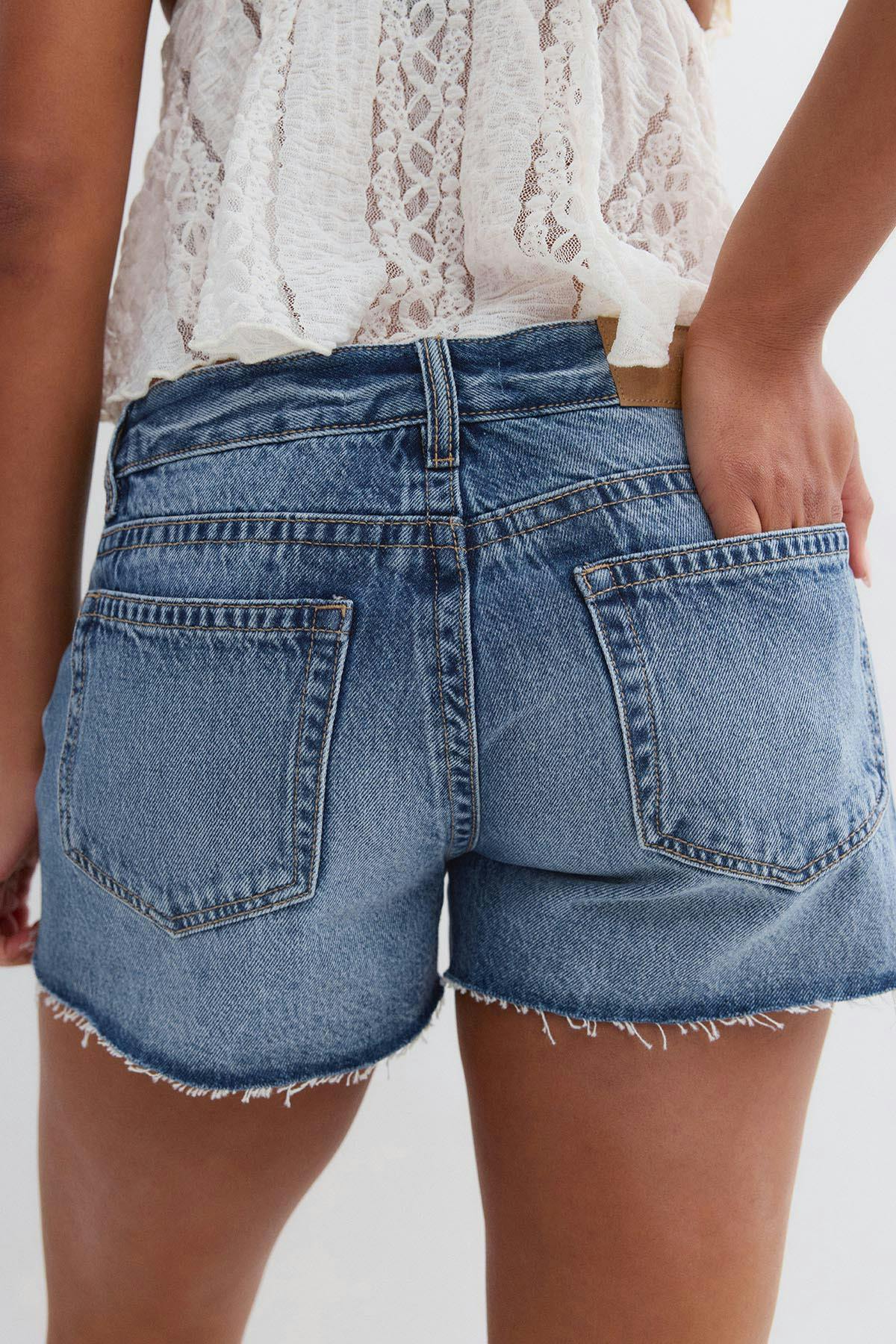 Drop loose denim shorts - Mid blue