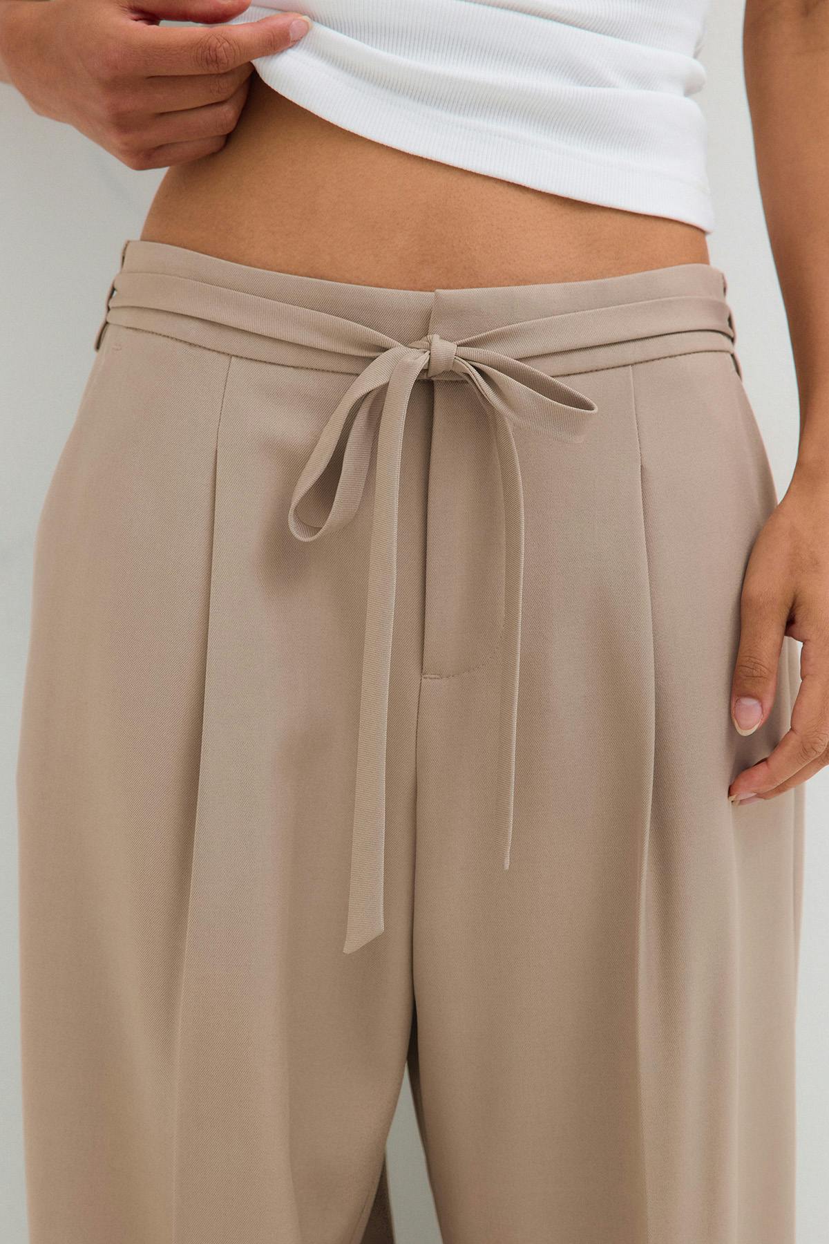Mid waist belted trousers - Beige