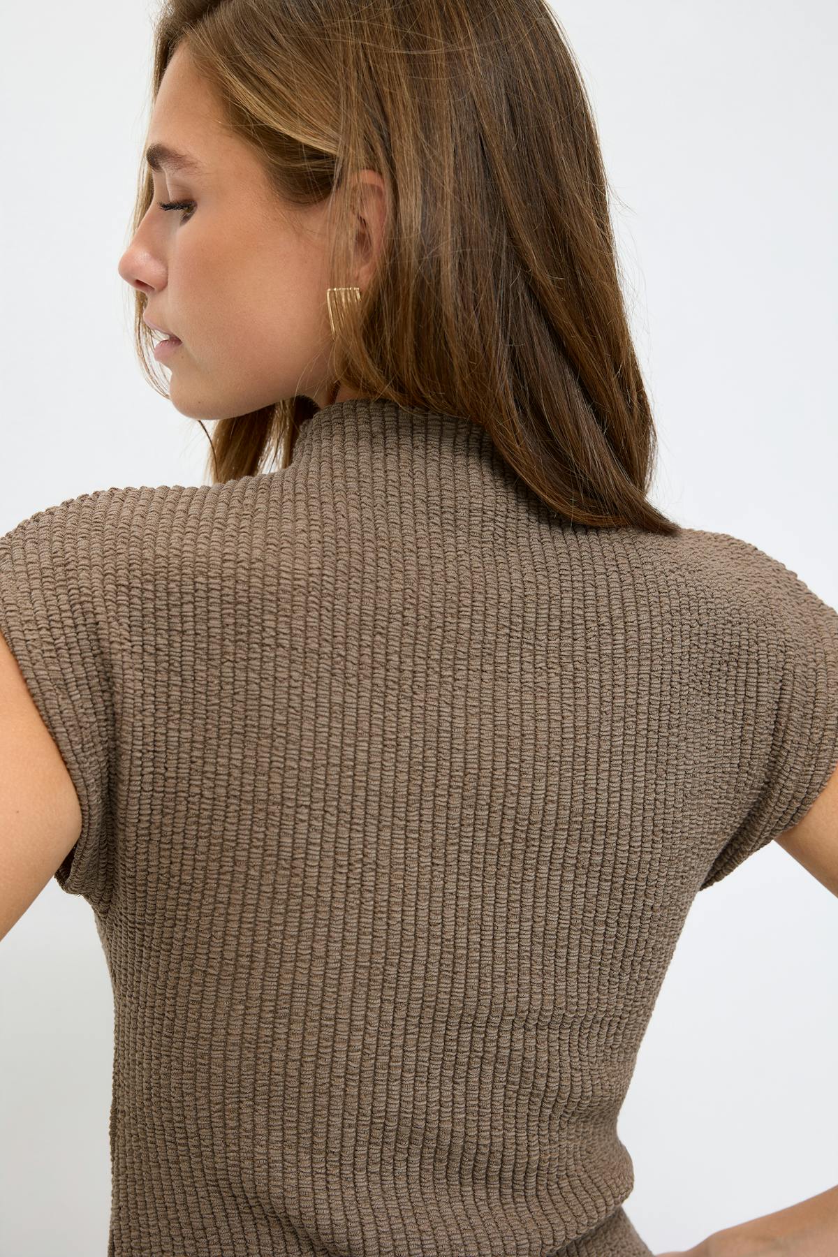 Funnel neck top - Falcon