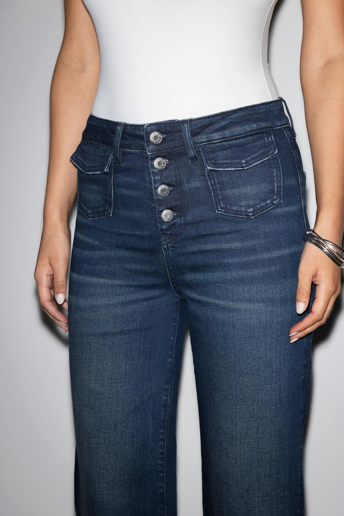 Waist hug flare jeans - Mid blue