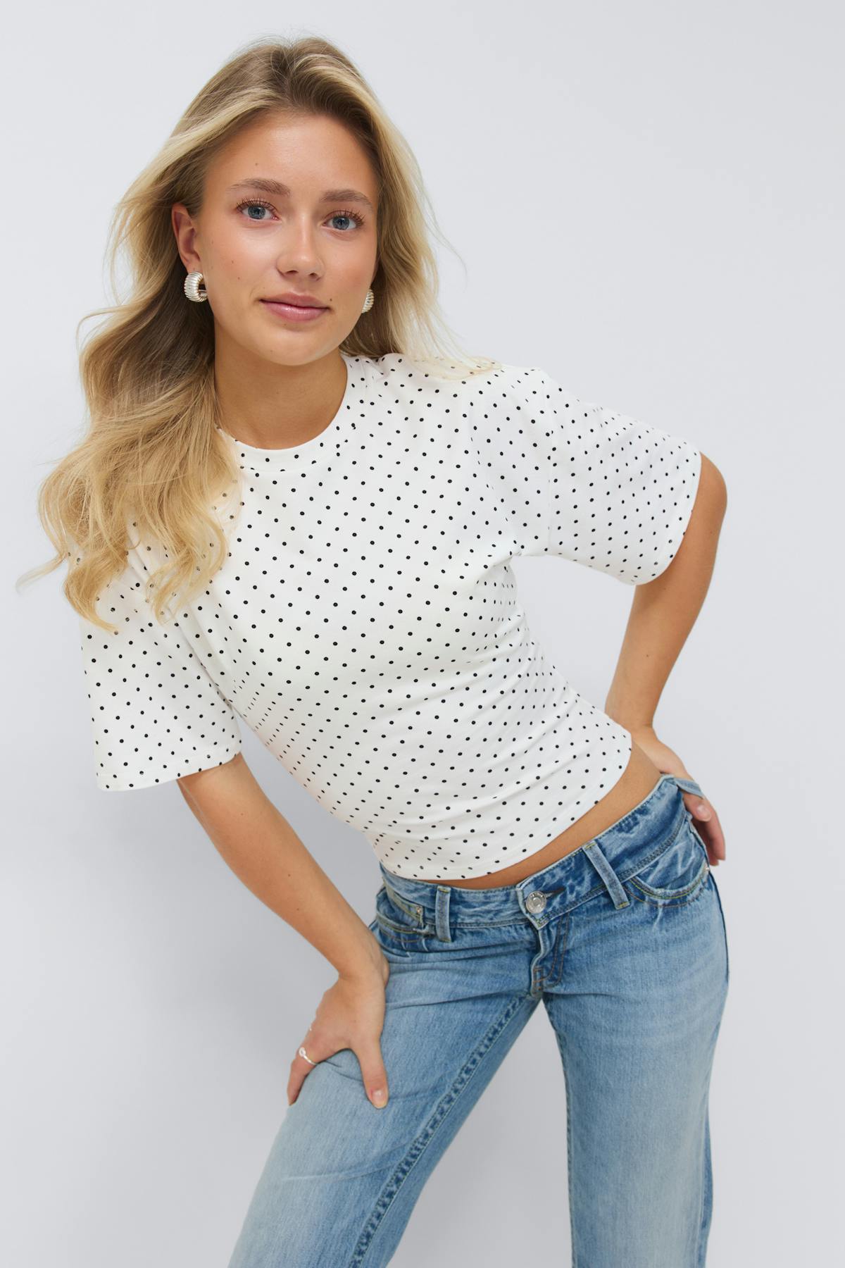 14+ fitted tee - Offwhite/dot