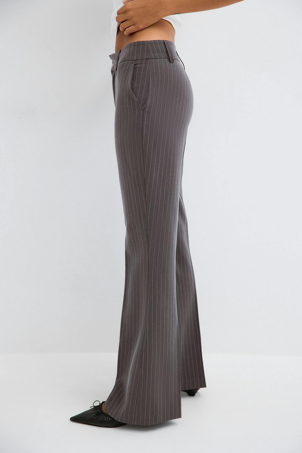Iconic relaxed bootcut trouser - Grey stripe