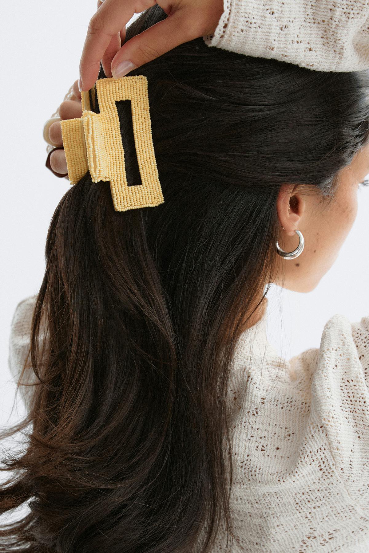Beaded hair clip - Butter yellow