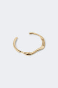 Wavy gold bracelet