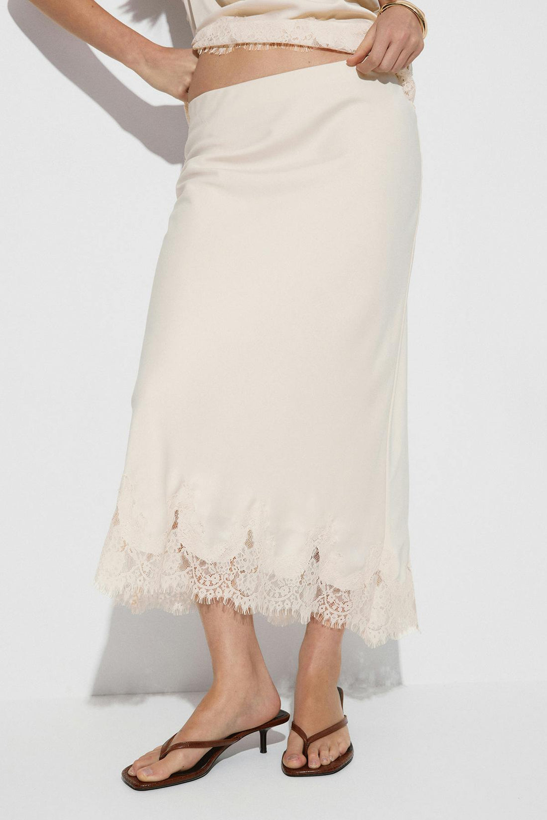 Lace satin midi skirt - Blanc cassé